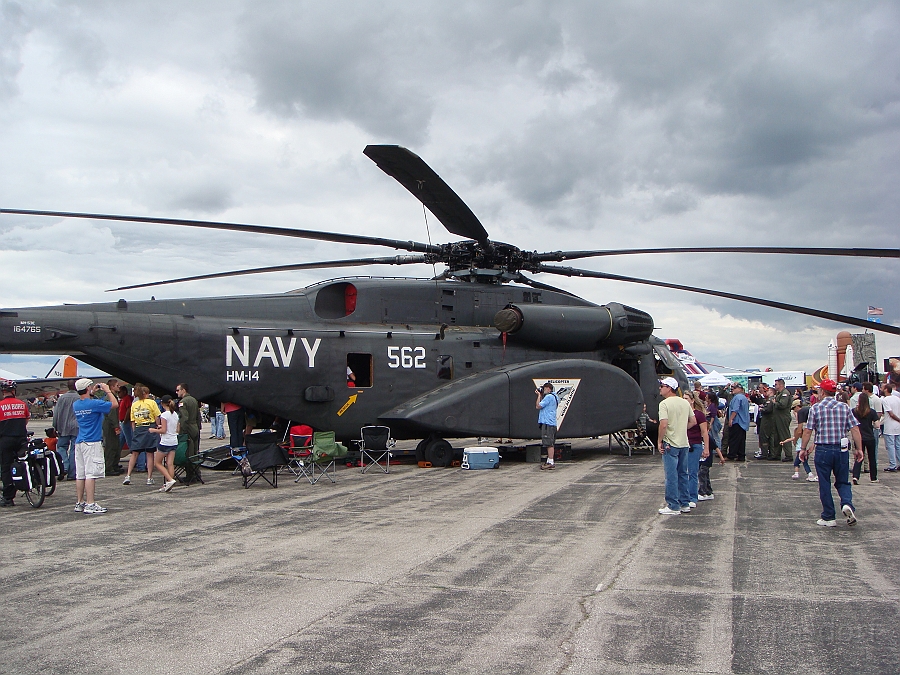 Willow Run Airshow [2009 July 18] 039.JPG - Scenes from the Thunder Over Michigan Air Show at Willow Run Airport